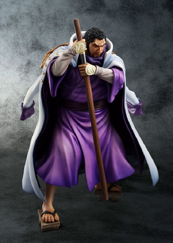 FIGURINE ONE PIECE AMIRAL FUJITORA - one-piece-stores