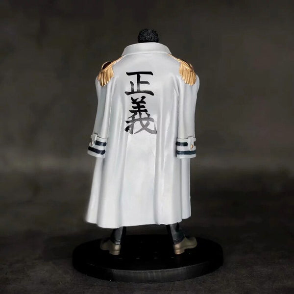 FIGURINE ONE PIECE AMIRAL GARP JEUNE - one-piece-stores